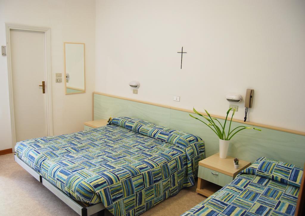 Hotel Solemare チェゼナーティコ 部屋 写真